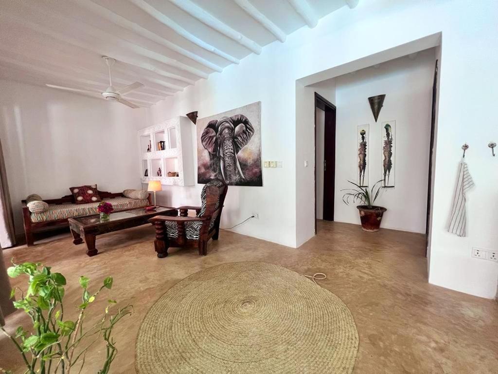 Moyo Apartment Пвани Мчангани Екстериор снимка